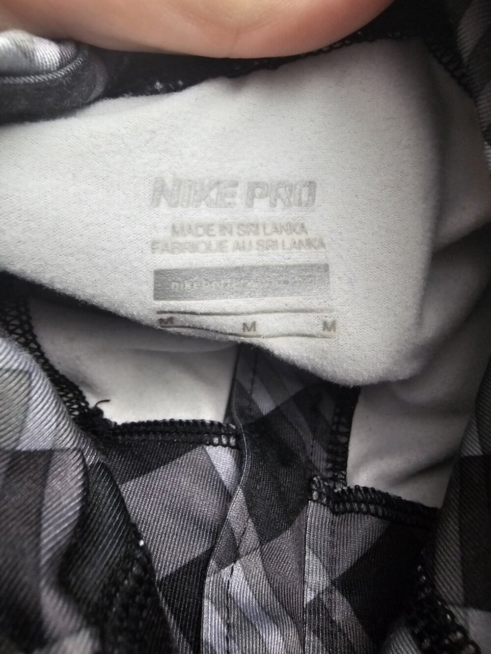 Nike Pro 1/4 Zip Athletic Jacket Gray Patterned Women's Medium - Picture 3 of 6